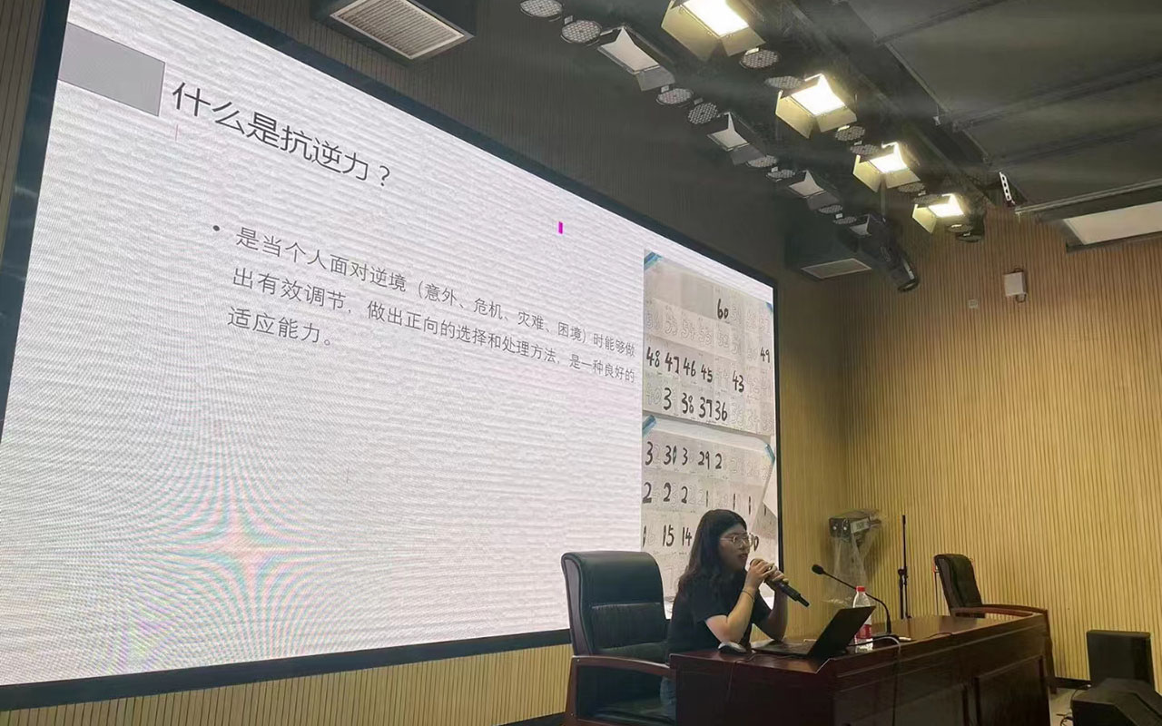 坡头董玉娣中学